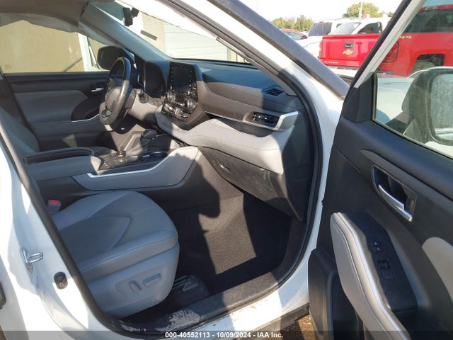 Toyota Highlander Xle 2021 5TDGZRBH1MS056916 Image 5