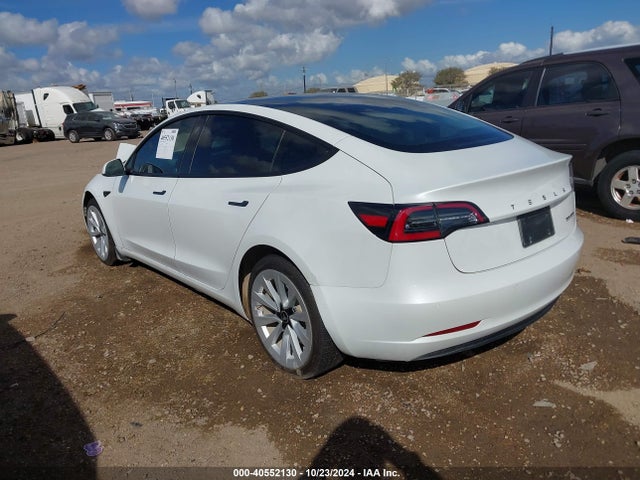 2022 TESLA MODEL 3 5YJ3E1EB2NF246703 Photo 2