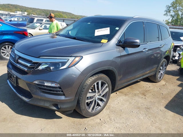 Honda Pilot Touring 2017 5FNYF6H96HB090047 Image 2