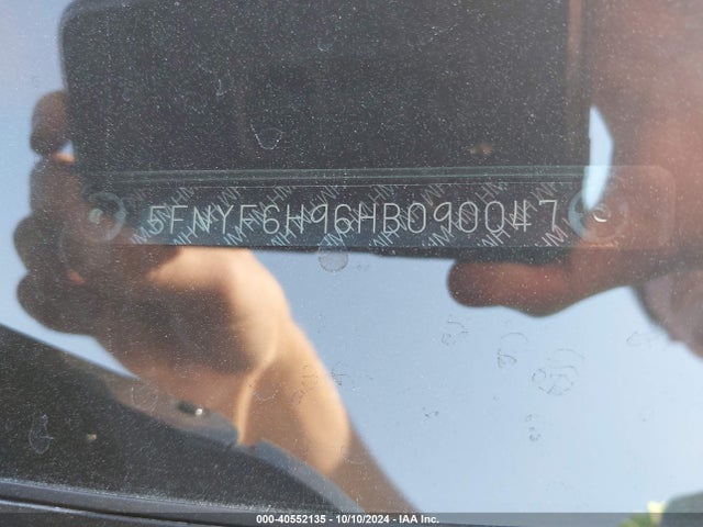 Honda Pilot Touring 2017 5FNYF6H96HB090047 Image 9