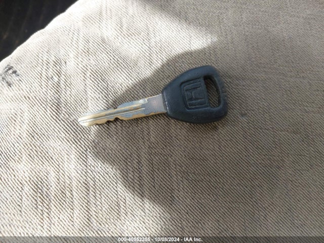 2001 Honda Civic Lx მანქანა იყიდება აუქციონზე, vin: 1HGEM22511L106165, აუქციონის ნომერი: 40552255