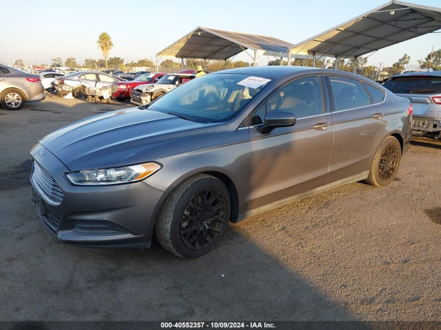 Ford FUSION S 2014 3FA6P0G7XER317080 Image 2