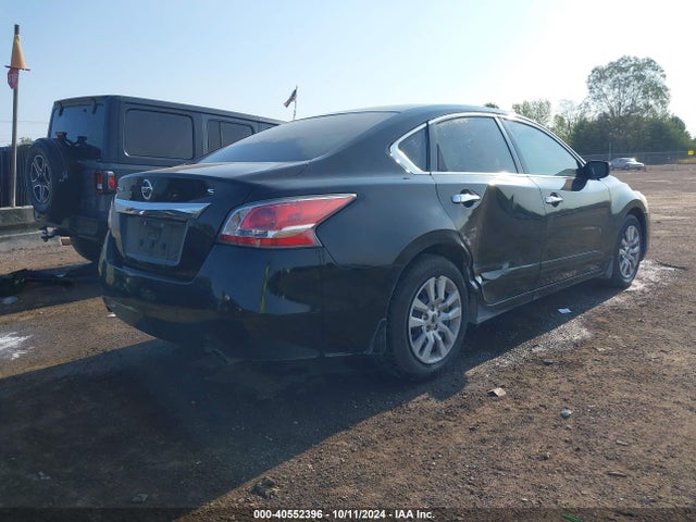 Nissan Altima 2.5 S 2015 1N4AL3AP7FC147485 Image 4