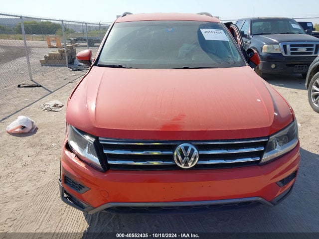 3VV3B7AX5JM038738 Volkswagen Tiguan 2.0t Se/2.0t Sel