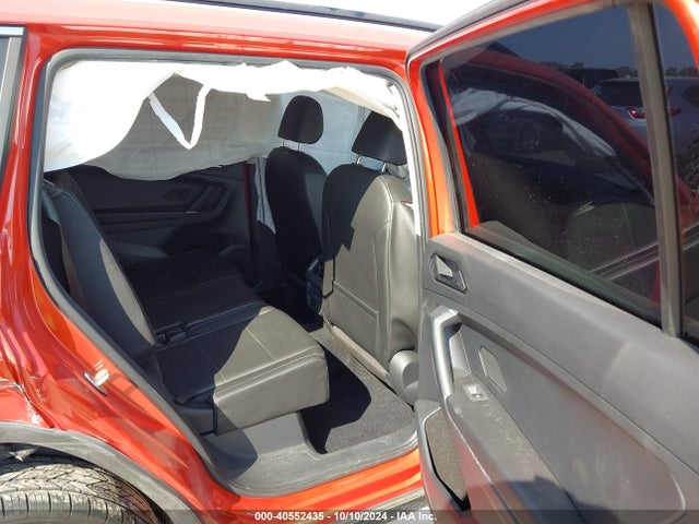 3VV3B7AX5JM038738 Volkswagen Tiguan 2.0t Se/2.0t Sel
