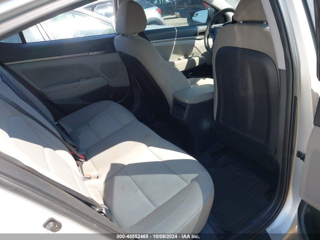Hyundai ELANTRA SE 2017 5NPD84LF5HH130890 Image 8
