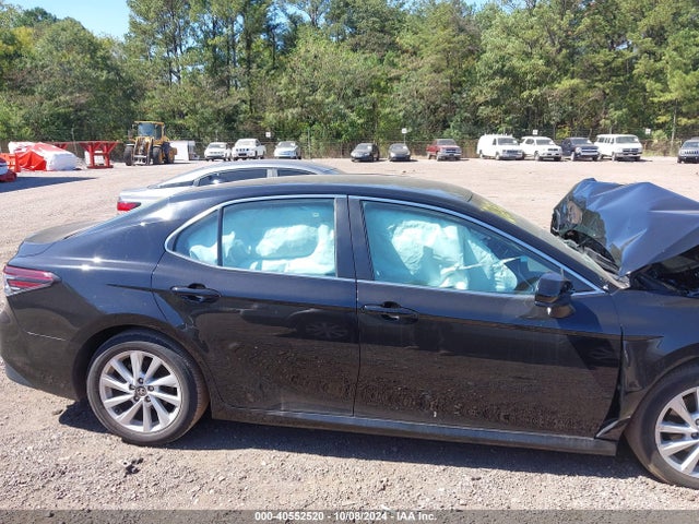 Toyota CAMRY LE 2023 4T1C11AK8PU750289 Image 13