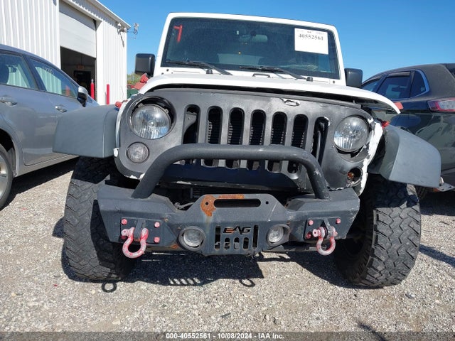 1C4BJWDG0FL746679 Jeep Wrangler Unlimited Sport