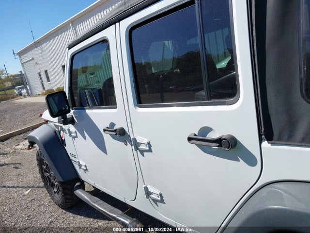 1C4BJWDG0FL746679 Jeep Wrangler Unlimited Sport