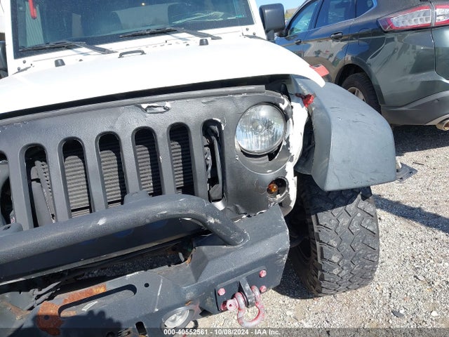 1C4BJWDG0FL746679 Jeep Wrangler Unlimited Sport