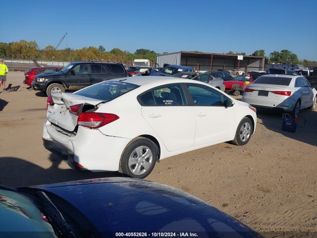 KIA FORTE LX 2017 3KPFK4A77HE093769 Image 4