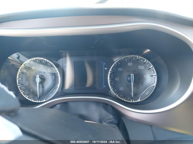2C4RC1CG0PR549940 Chrysler Voyager Lx