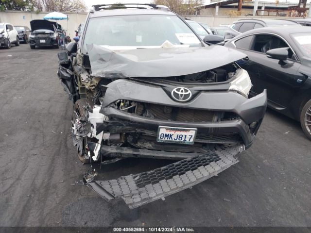 2T3NFREV7GW305501 Toyota RAV4 SE