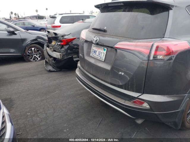 2T3NFREV7GW305501 Toyota RAV4 SE