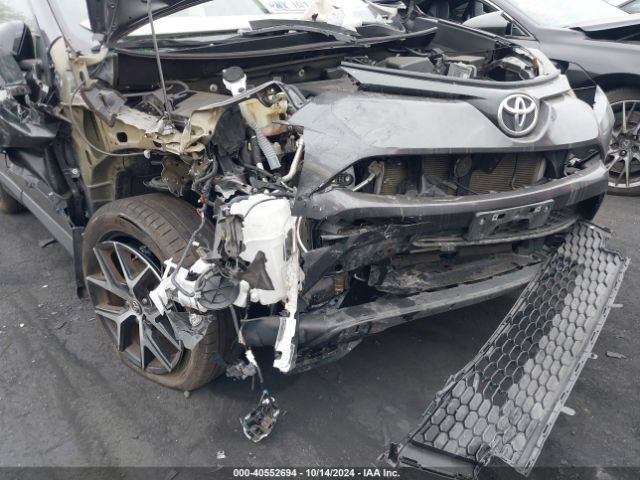 2T3NFREV7GW305501 Toyota RAV4 SE