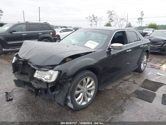 2C3CCAKG5JH177598 Chrysler 300 Limited Awd