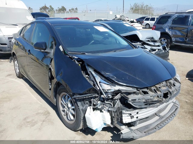 Toyota Prius Two 2016 JTDKBRFU1G3016170 Image 1