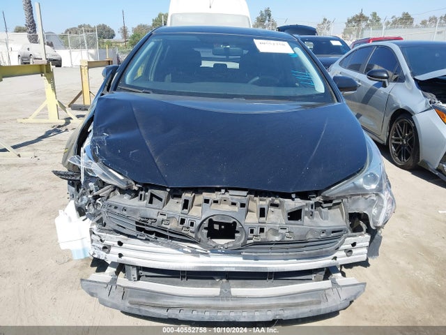 Toyota Prius Two 2016 JTDKBRFU1G3016170 Image 13
