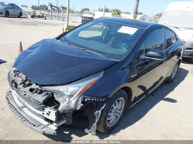 Toyota Prius Two 2016 JTDKBRFU1G3016170 Image 2
