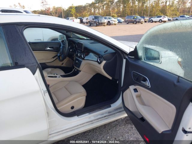 WDDSJ4GB1EN152048 Mercedes-Benz CLA 250 4MATIC