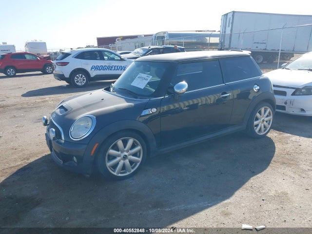 2007 MINI COOPER S WMWMF73597TL86830 Photo 1