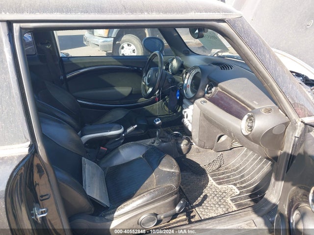 2007 MINI COOPER S WMWMF73597TL86830 Photo 4