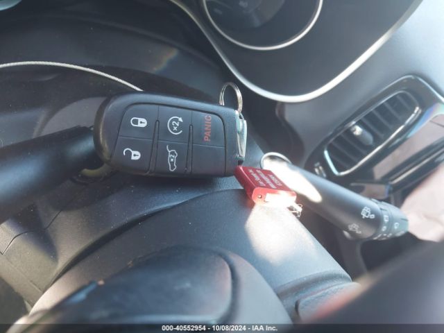3C4NJDCB1JT329916 Jeep Compass Limited 4x4