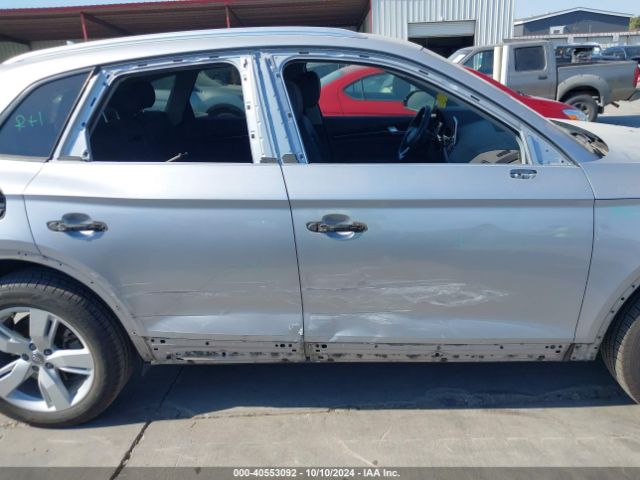 WA1ANAFY8J2196357 Audi Q5 2.0t Premium/2.0t Tech Premium