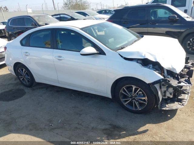 3KPF24AD9PE671181 KIA Forte Lxs