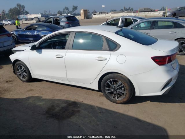 3KPF24AD9PE671181 KIA Forte Lxs