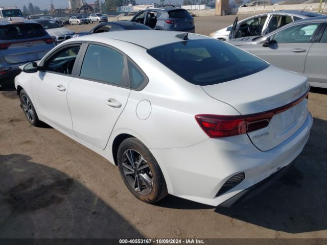 3KPF24AD9PE671181 KIA Forte Lxs