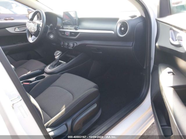 3KPF24AD9PE671181 KIA Forte Lxs