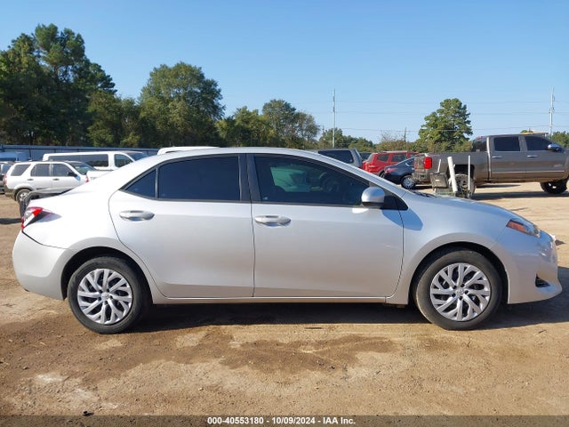 Toyota COROLLA LE 2017 5YFBURHE1HP607074 Image 13