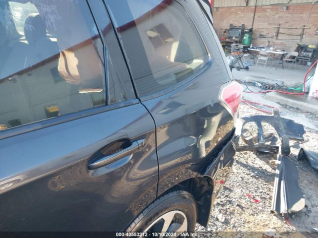 JF2SJAEC0JH431764 Subaru Forester 2.5i Premium