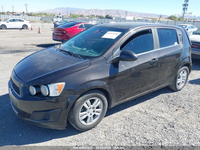 Chevrolet Sonic Lt Auto 2015 1G1JC6SH6F4219461 Image 2