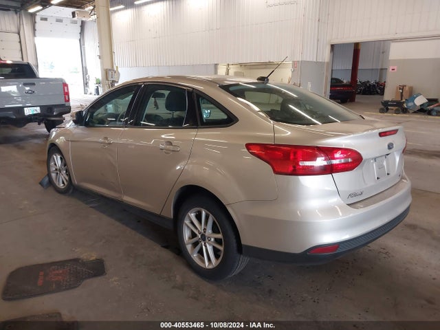 Ford FOCUS SE 2017 1FADP3F20HL300094 Image 3