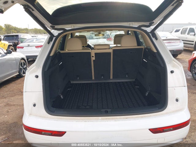 WA1ANAFY8J2227719 Audi Q5 2.0t Premium/2.0t Tech Premium