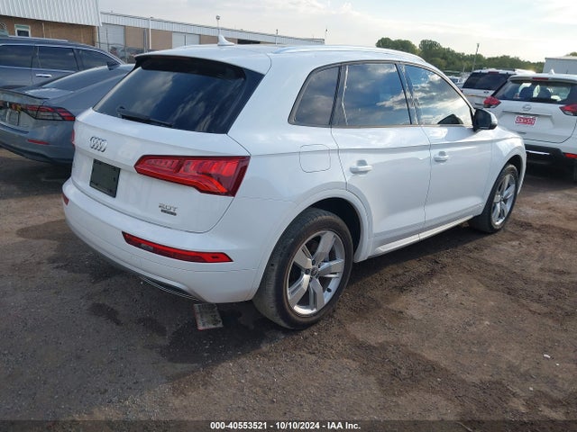 WA1ANAFY8J2227719 Audi Q5 2.0t Premium/2.0t Tech Premium