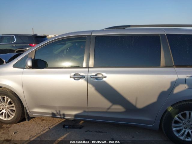 5TDYK3DC2FS601340 Toyota Sienna Xle Premium 8 Passenger