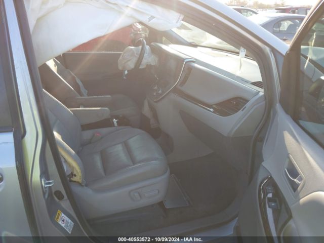 5TDYK3DC2FS601340 Toyota Sienna Xle Premium 8 Passenger