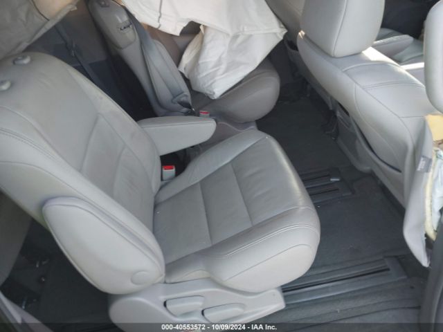 5TDYK3DC2FS601340 Toyota Sienna Xle Premium 8 Passenger