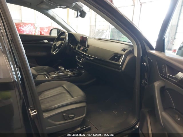 WA1BNAFY6K2085425 Audi Q5 45 Premium