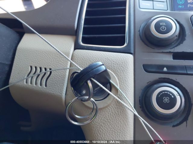 1FAHP2D88JG109315 Ford TAURUS SE