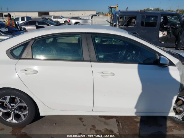 3KPF24AD2LE141810 KIA Forte Lxs