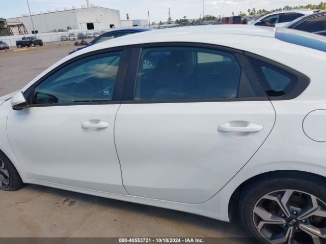 3KPF24AD2LE141810 KIA Forte Lxs