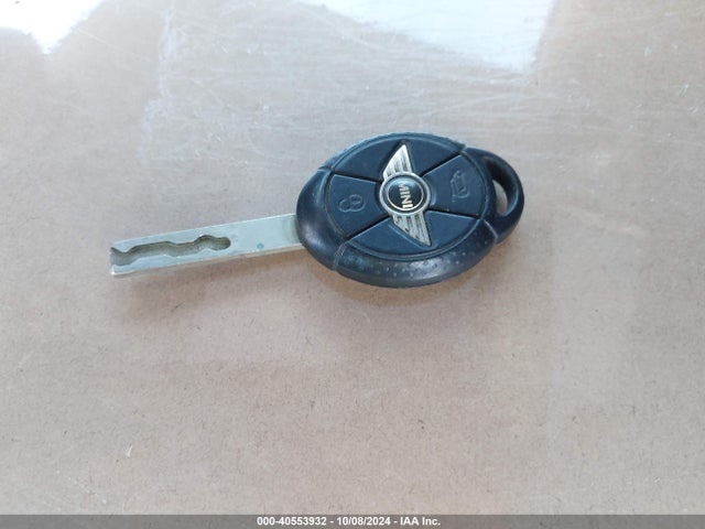 2006 MINI COOPER WMWRC33506TK72933 Photo 10