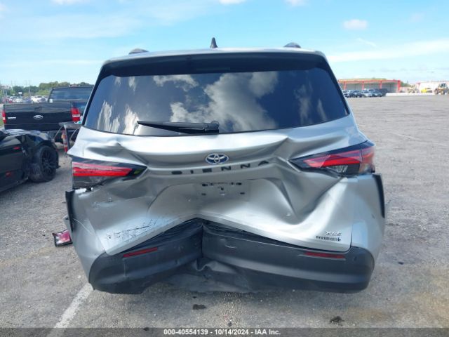 5TDJRKEC9MS027015 Toyota SIENNA XLE