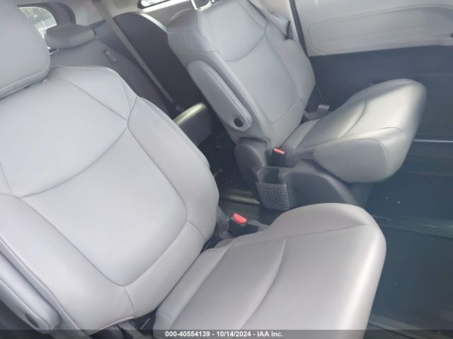 5TDJRKEC9MS027015 Toyota SIENNA XLE