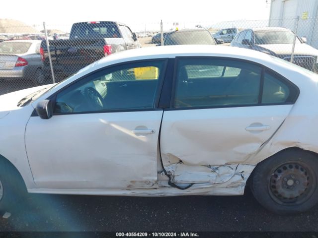 3VW1K7AJXEM378620 Volkswagen Jetta 2.0l S