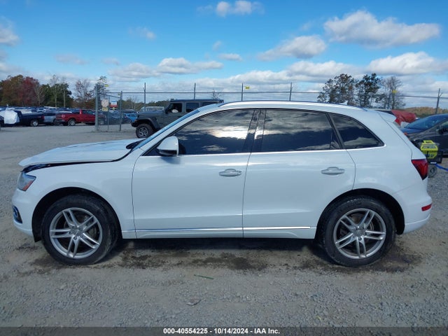 Audi Q5 2.0t Premium 2016 WA1L2AFP4GA141394 Image 14